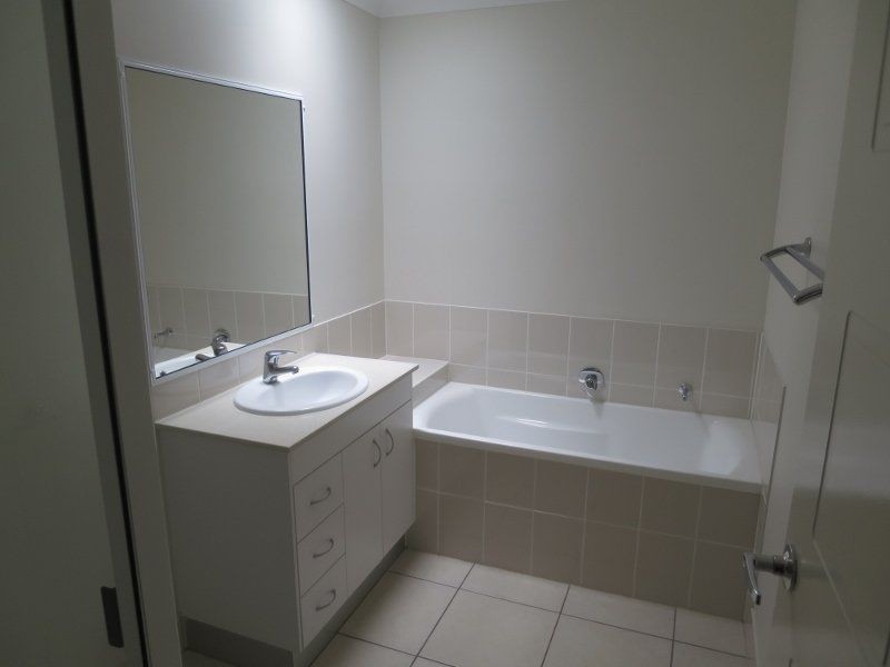 2/31 Narrabeen Street, Blacks Beach QLD 4740