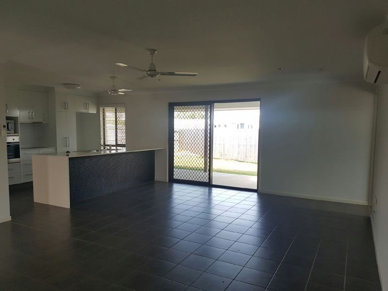 72 Makybe Diva Drive, Ooralea QLD 4740