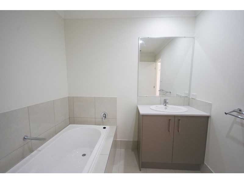 2/143 Ridgeview Drive, Peregian Springs QLD 4573