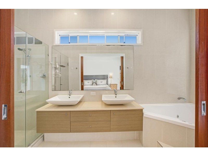 12 Ironhurst Place, Peregian Springs QLD 4573