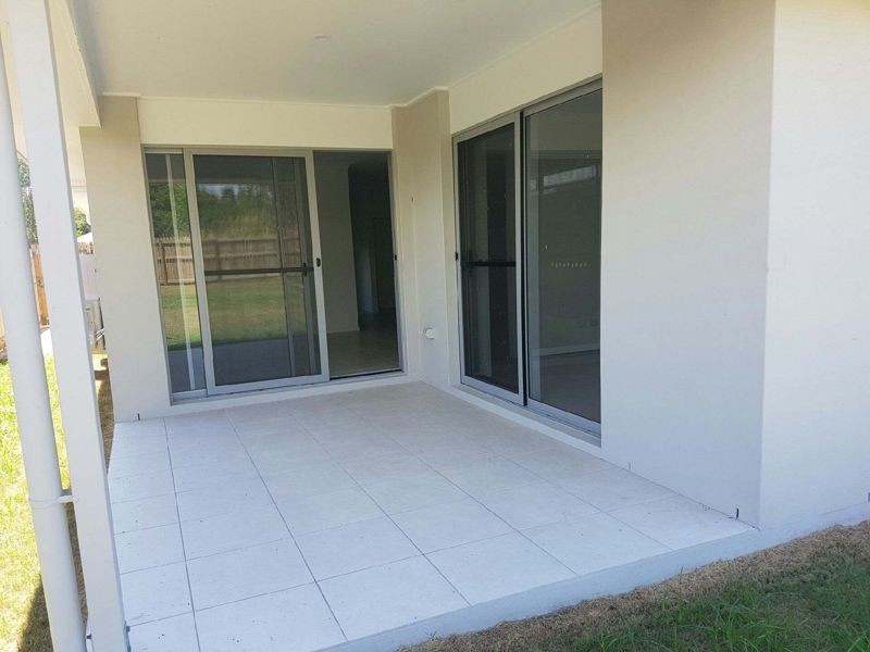 2/35 Armstrong Beach Road, Armstrong Beach QLD 4737