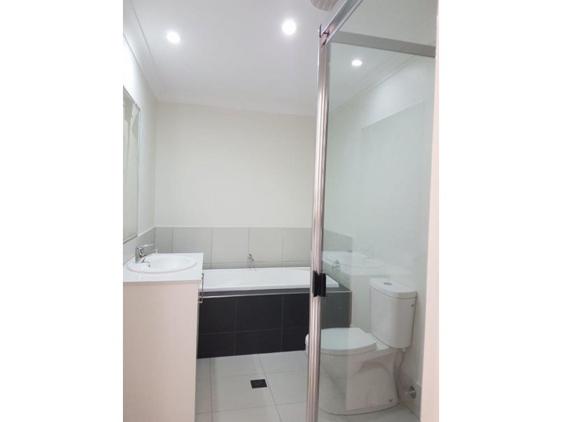 2/21 Laurina Way, Peregian Springs QLD 4573