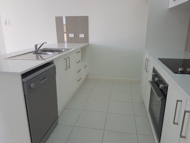 2/21 Laurina Way, Peregian Springs QLD 4573