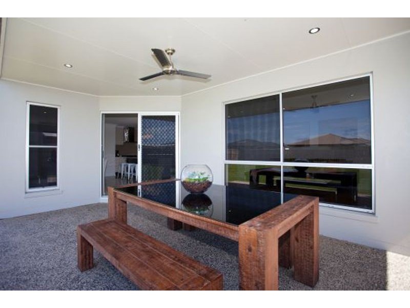 6 Bowden Crescent, Marian QLD 4753