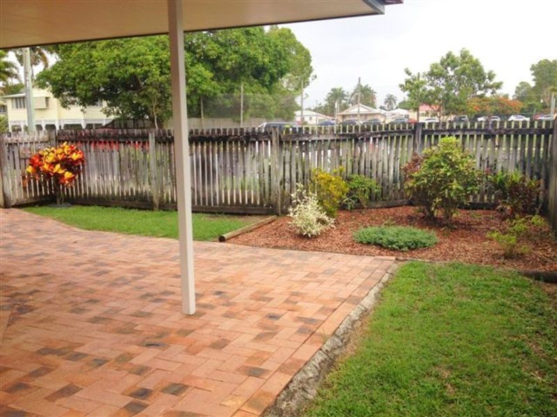 1/61 Holland Street, West Mackay QLD 4740