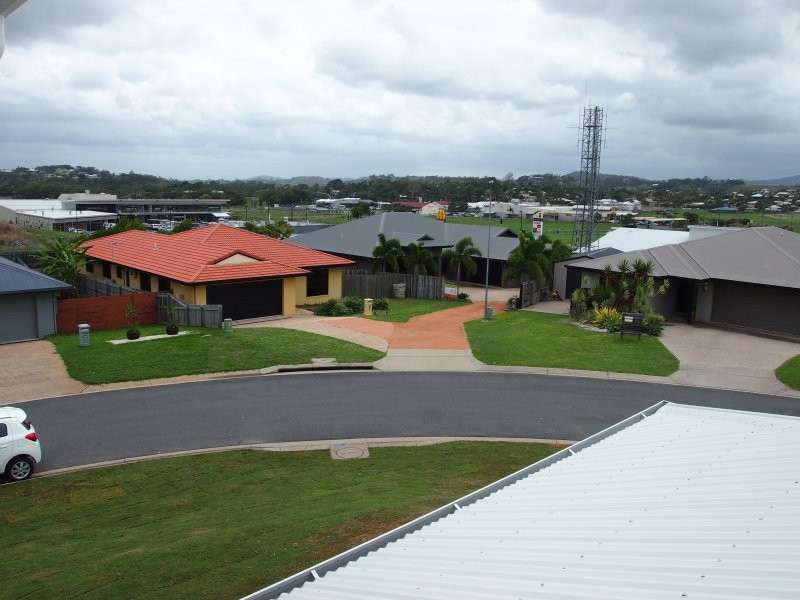 2/36 Manning Street, Rural View QLD 4740
