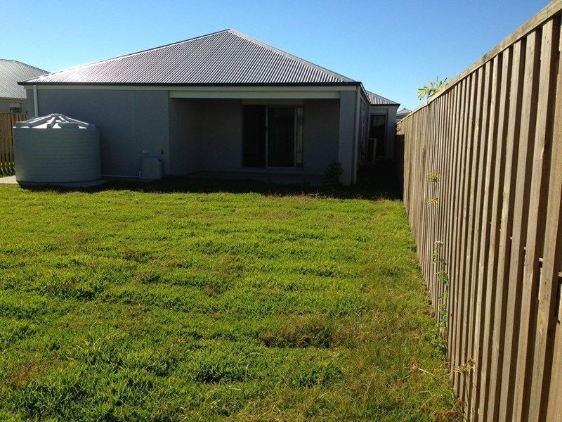 78 Scarborough Circuit, Blacks Beach QLD 4740