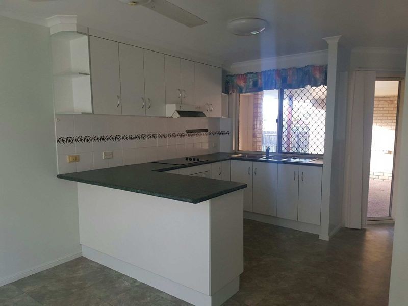 31 Pioneer Street, Glenella QLD 4740
