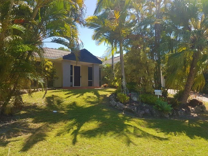 60 Lake Entrance Boulevard, Noosaville QLD 4566
