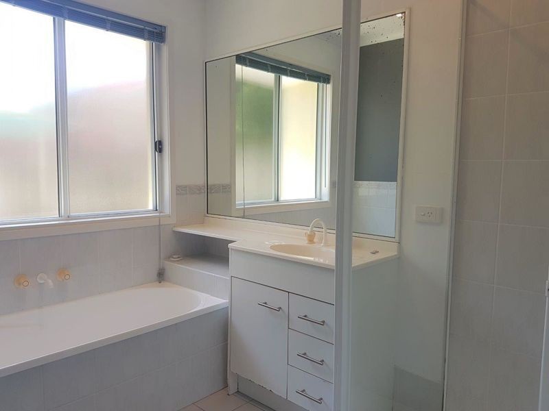 60 Lake Entrance Boulevard, Noosaville QLD 4566