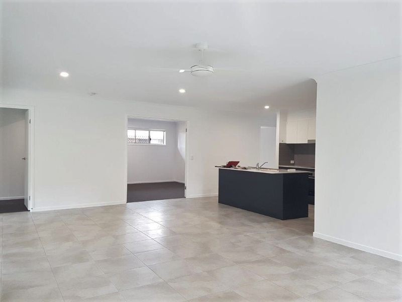 6 Echidna Court, Landsborough QLD 4550