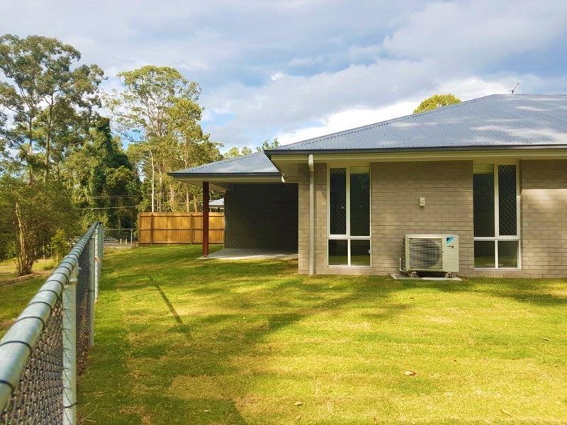 6 Echidna Court, Landsborough QLD 4550