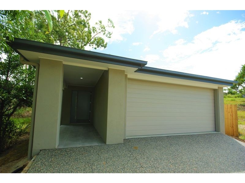 20 Sea Breeze Place, Little Mountain QLD 4551