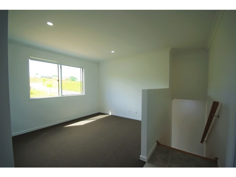 20 Sea Breeze Place, Little Mountain QLD 4551