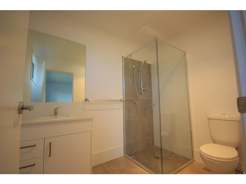 20 Sea Breeze Place, Little Mountain QLD 4551