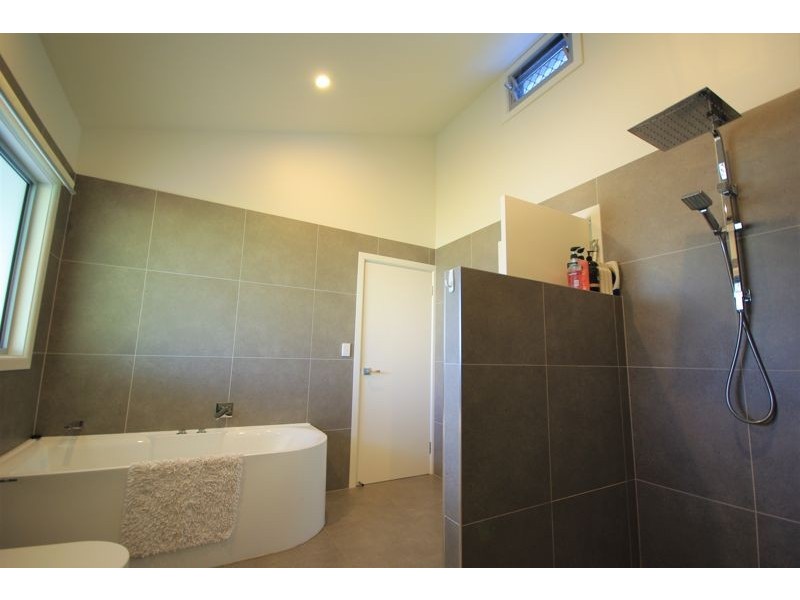 12 Jirrima Crescent, Cooroibah QLD 4565
