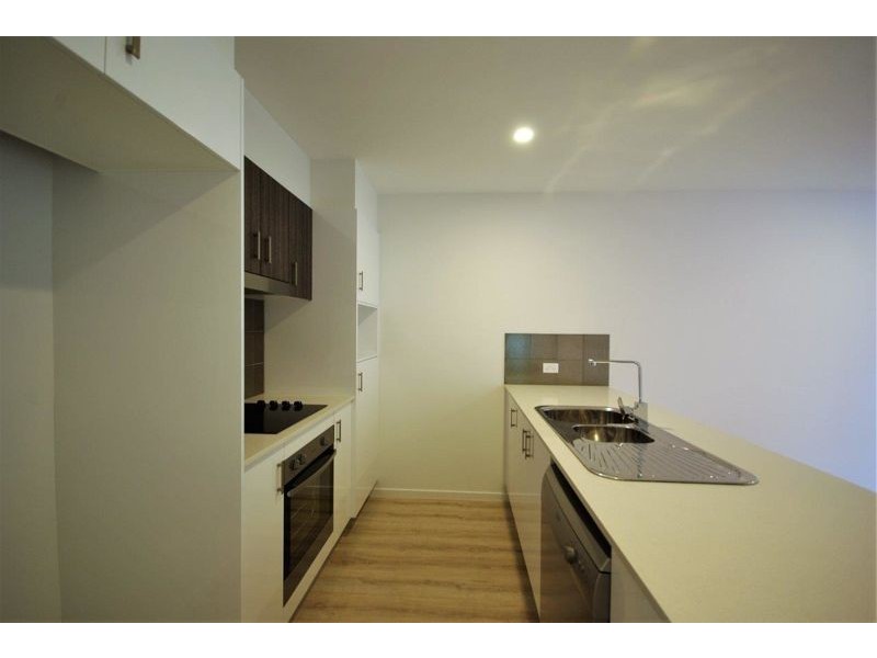 Unit 1/2 University Road, Mitchelton QLD 4053