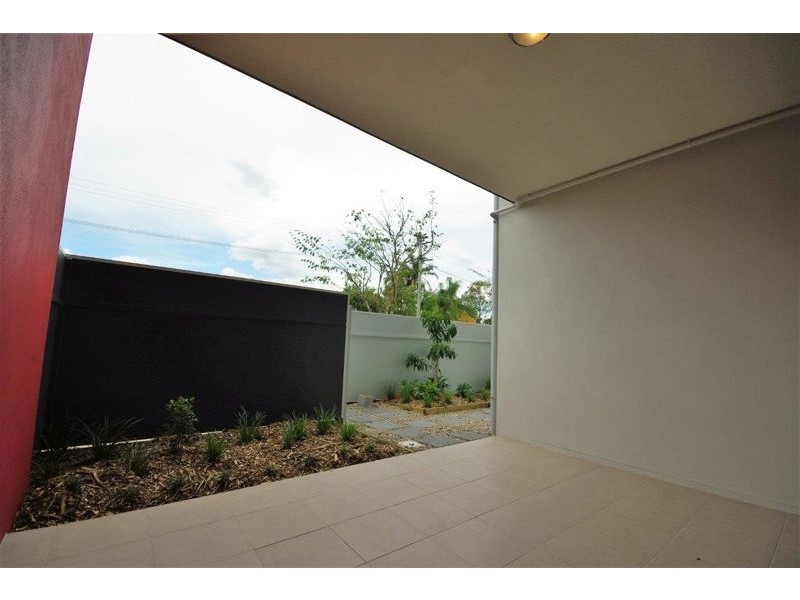 Unit 1/2 University Road, Mitchelton QLD 4053