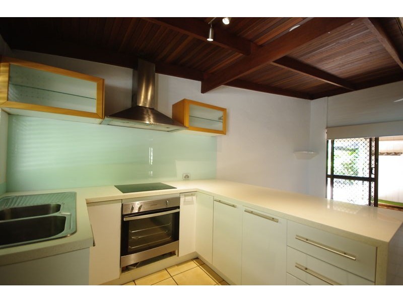 Unit 2/21 Margit Crescent, Sunrise Beach QLD 4567