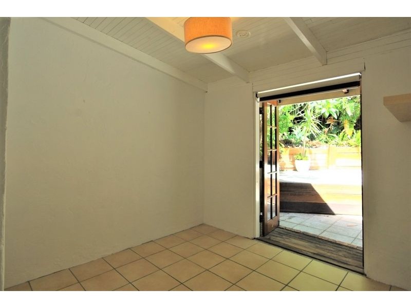 Unit 2/21 Margit Crescent, Sunrise Beach QLD 4567