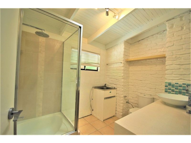 Unit 2/21 Margit Crescent, Sunrise Beach QLD 4567