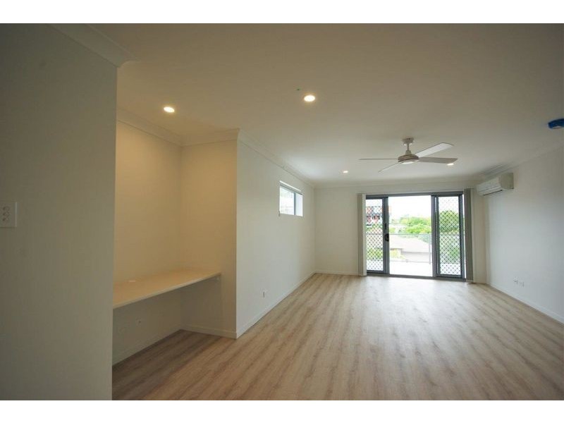 Unit 9/2 University Road, Mitchelton QLD 4053