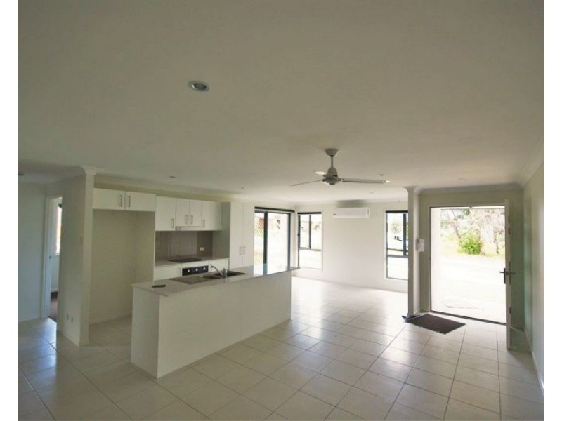 1/2 Kalbarri Crescent, Peregian Springs QLD 4573