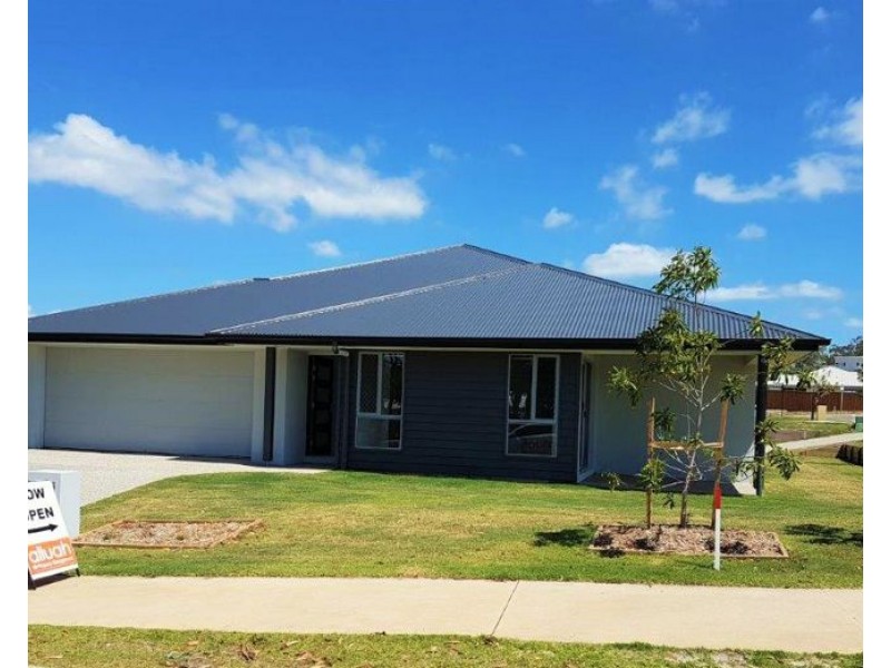 1/2 Kalbarri Crescent, Peregian Springs QLD 4573