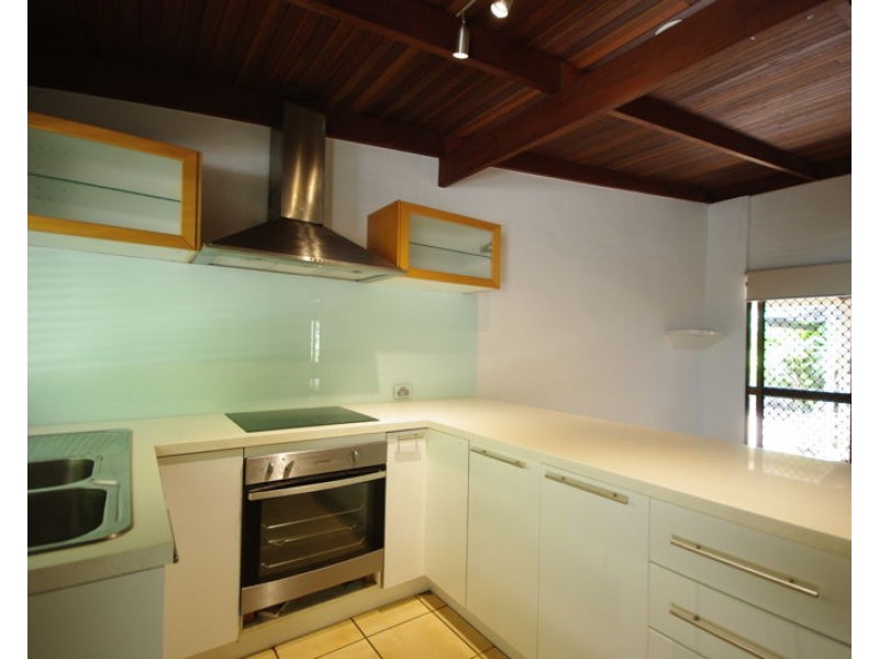 Unit 2/21 Margit Crescent, Sunrise Beach QLD 4567