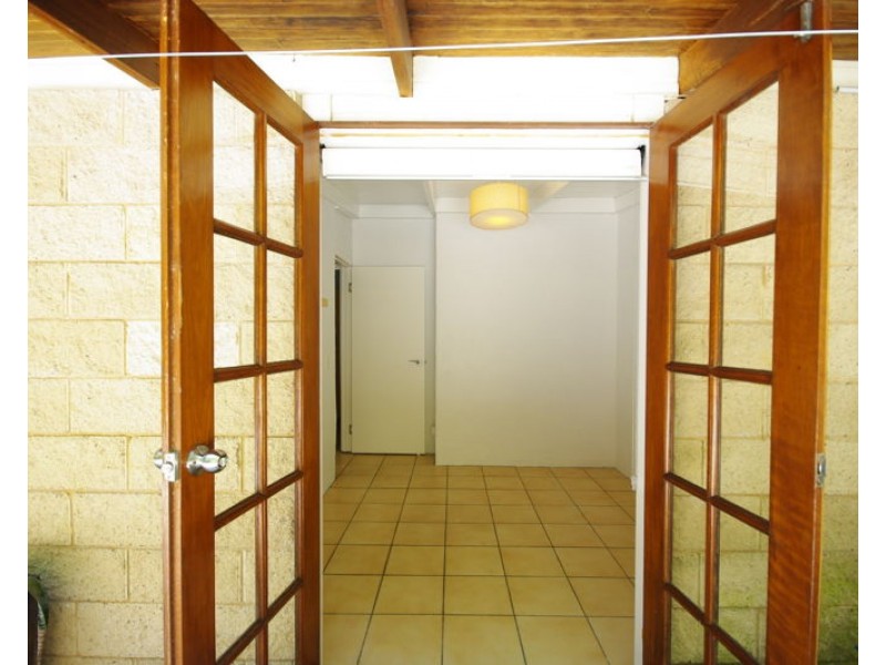 Unit 2/21 Margit Crescent, Sunrise Beach QLD 4567