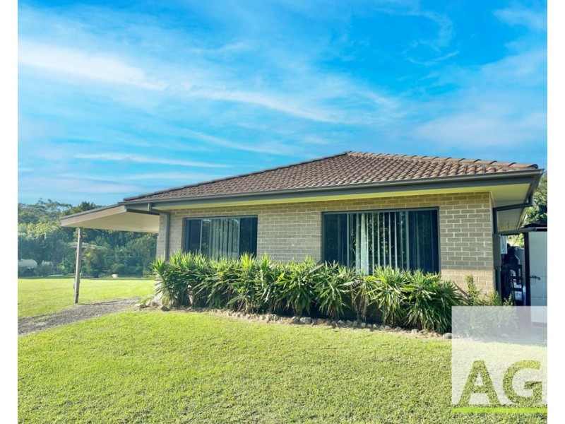 4 Cullen Grove, Hallidays Point NSW 2430