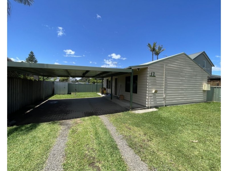 17 Anniversary Drive, Diamond Beach NSW 2430