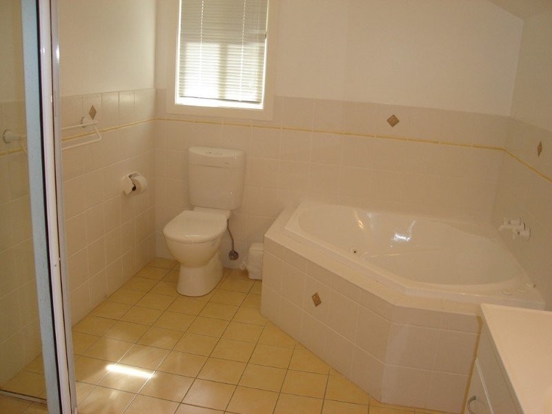 15 Lakeside Gardens, Tallwoods Village NSW 2430