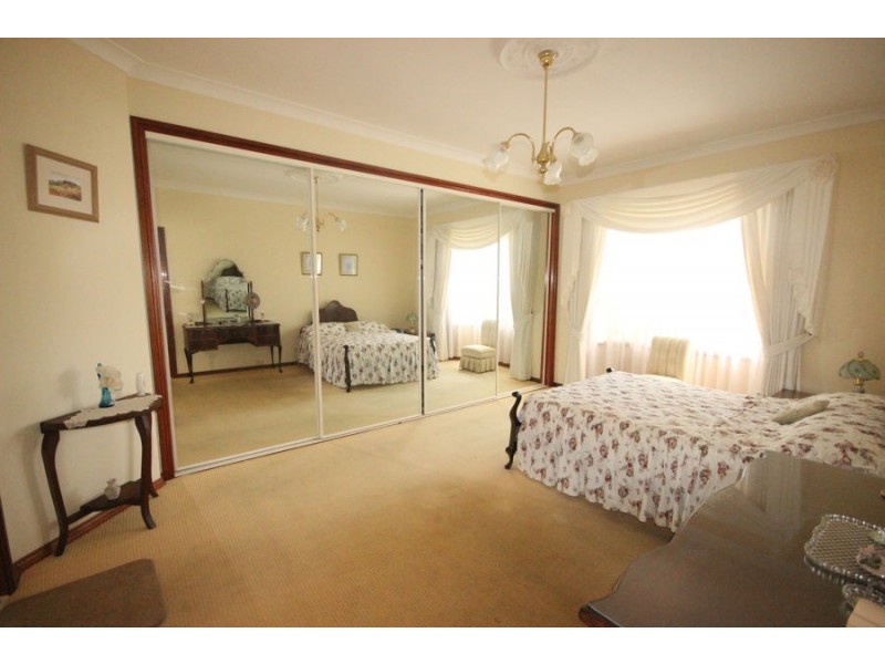 12 Meers Drive, Hallidays Point NSW 2430