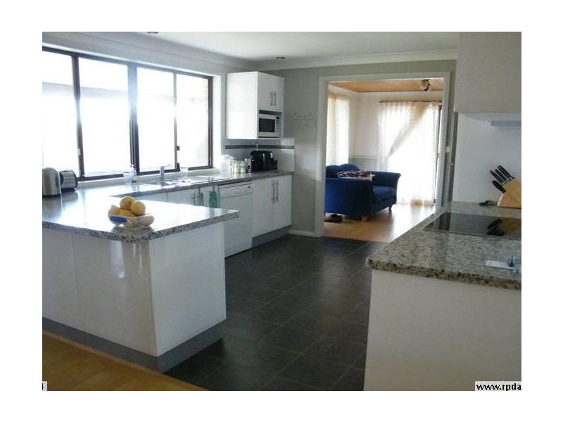 12 Pacific View Drive, Hallidays Point NSW 2430