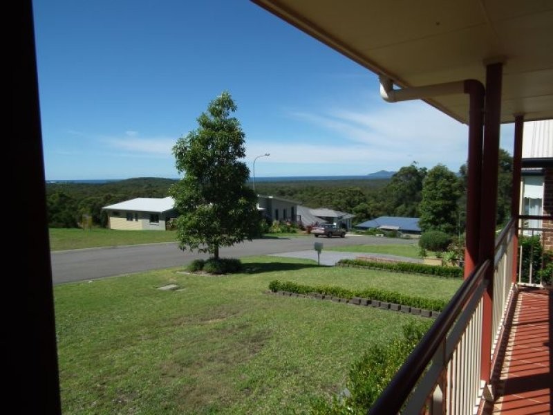 6 Lakeview Way, Tallwoods Village NSW 2430