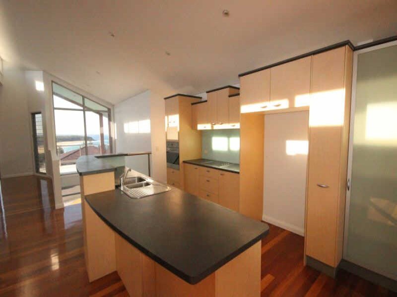 2/30 High Street, Black Head NSW 2430