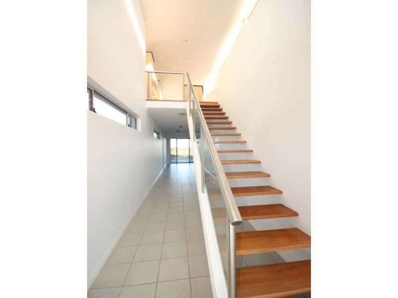 2/30 High Street, Black Head NSW 2430