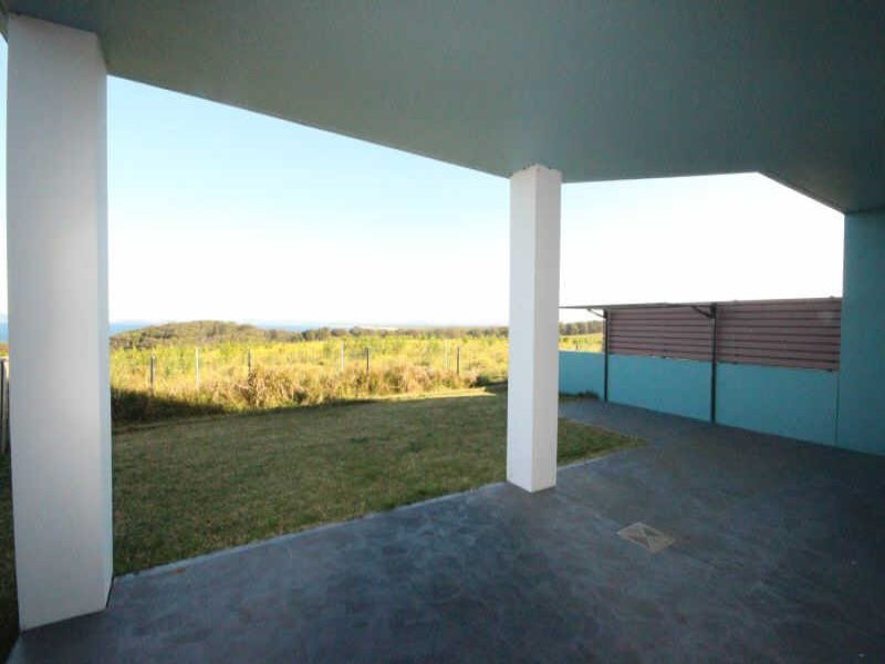 2/30 High Street, Black Head NSW 2430