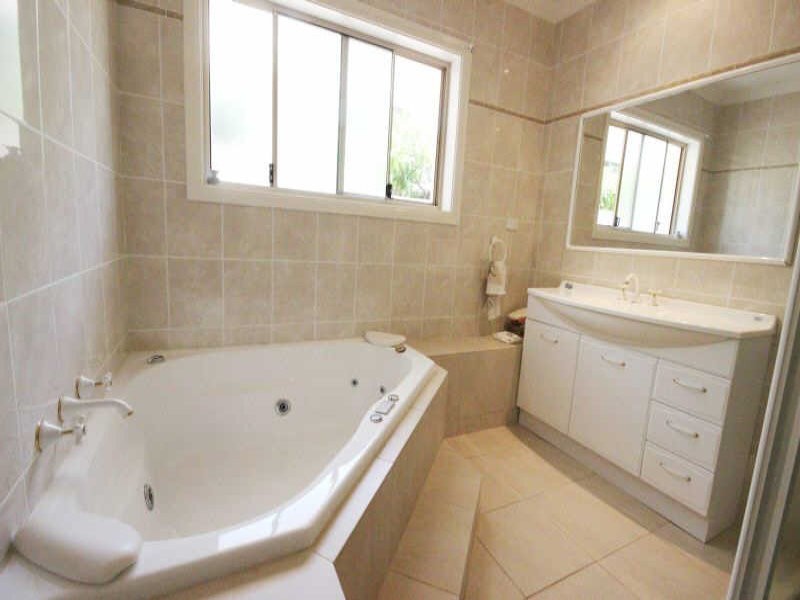 3 Muree Court, Hallidays Point NSW 2430
