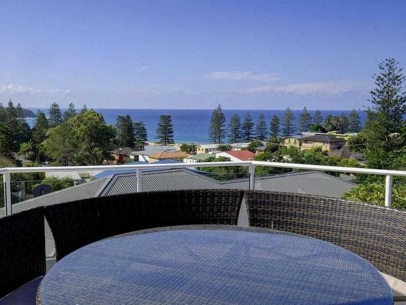 26 Surfview Avenue, Black Head NSW 2430