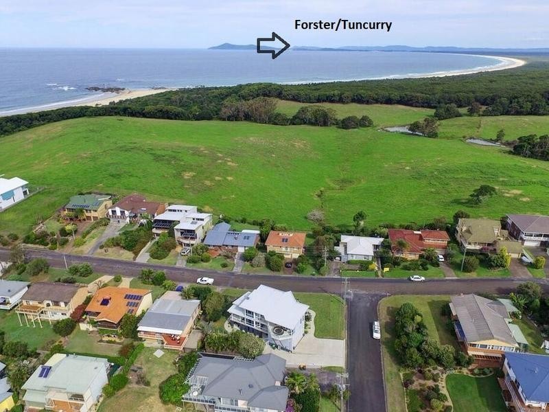 26 Surfview Avenue, Black Head NSW 2430