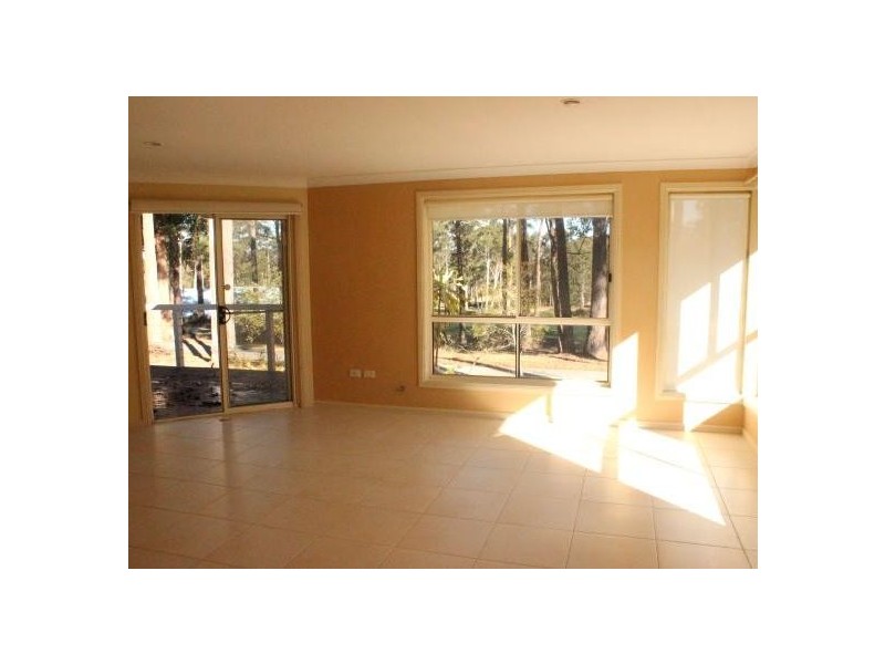 6 Hilltop Parkway, Tallwoods Village NSW 2430