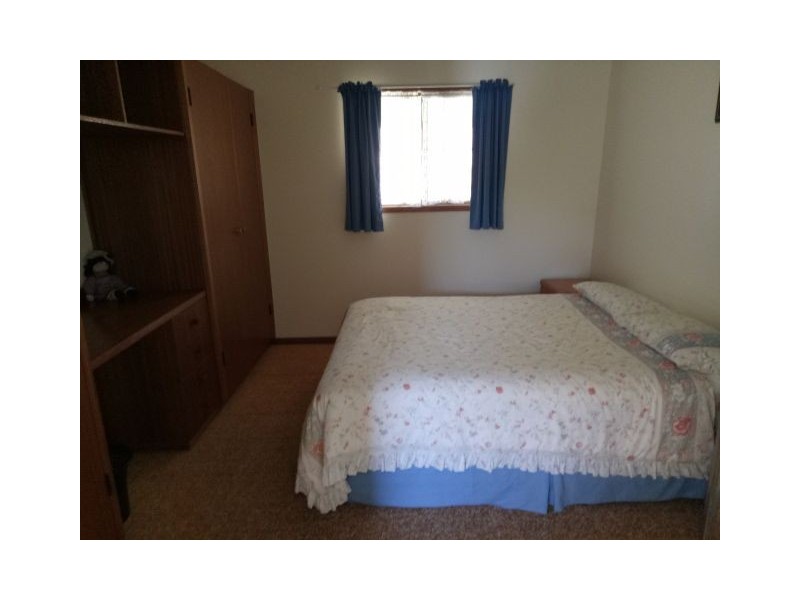 6 Gordon Avenue, Black Head NSW 2430