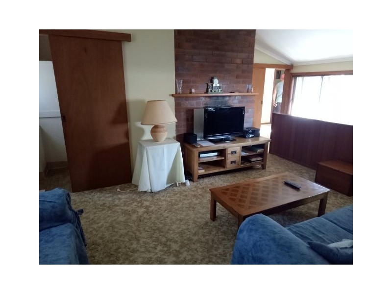 6 Gordon Avenue, Black Head NSW 2430