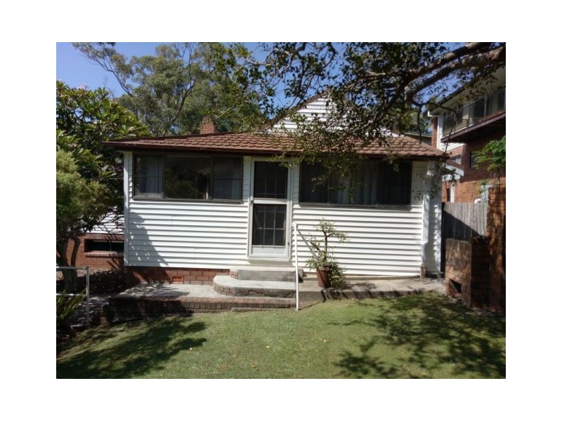 6 Gordon Avenue, Black Head NSW 2430