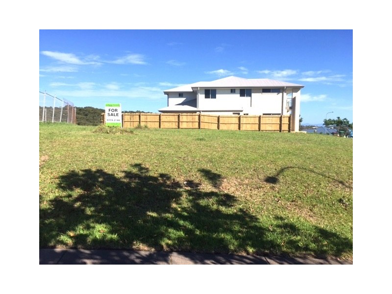 2 Torquay Circuit, Red Head NSW 2430