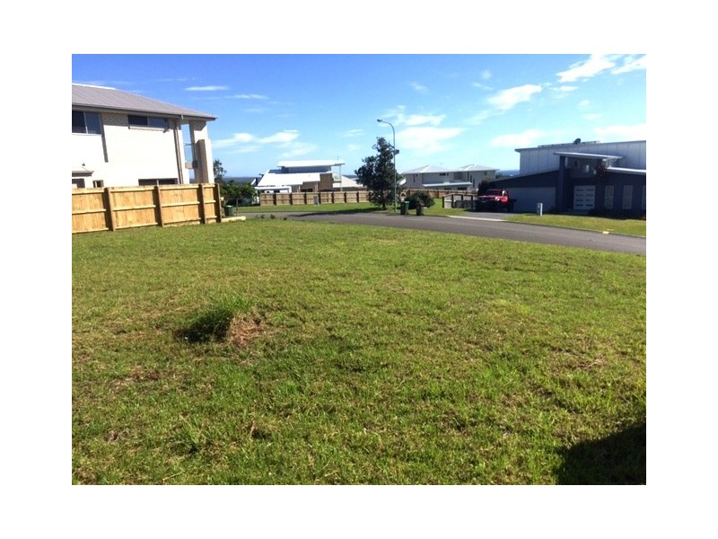 2 Torquay Circuit, Red Head NSW 2430