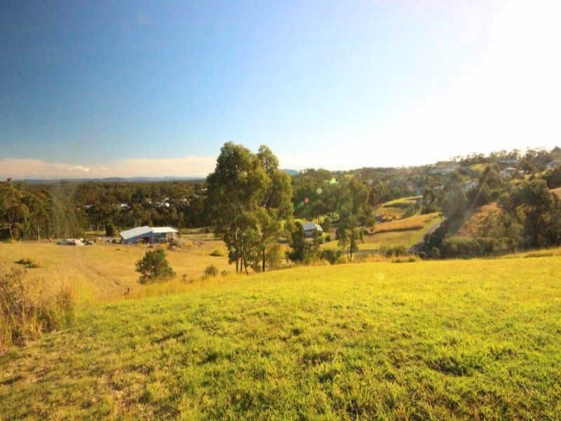 8 St Andrews Court, Tallwoods Village NSW 2430