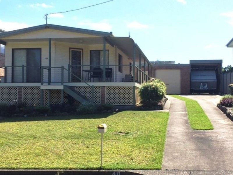 48 Saltwater Crescent, Diamond Beach NSW 2430